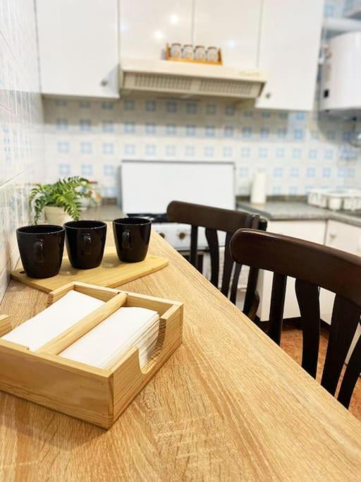 Rooms In Spacious Beach Flat In Valencia Kültér fotó