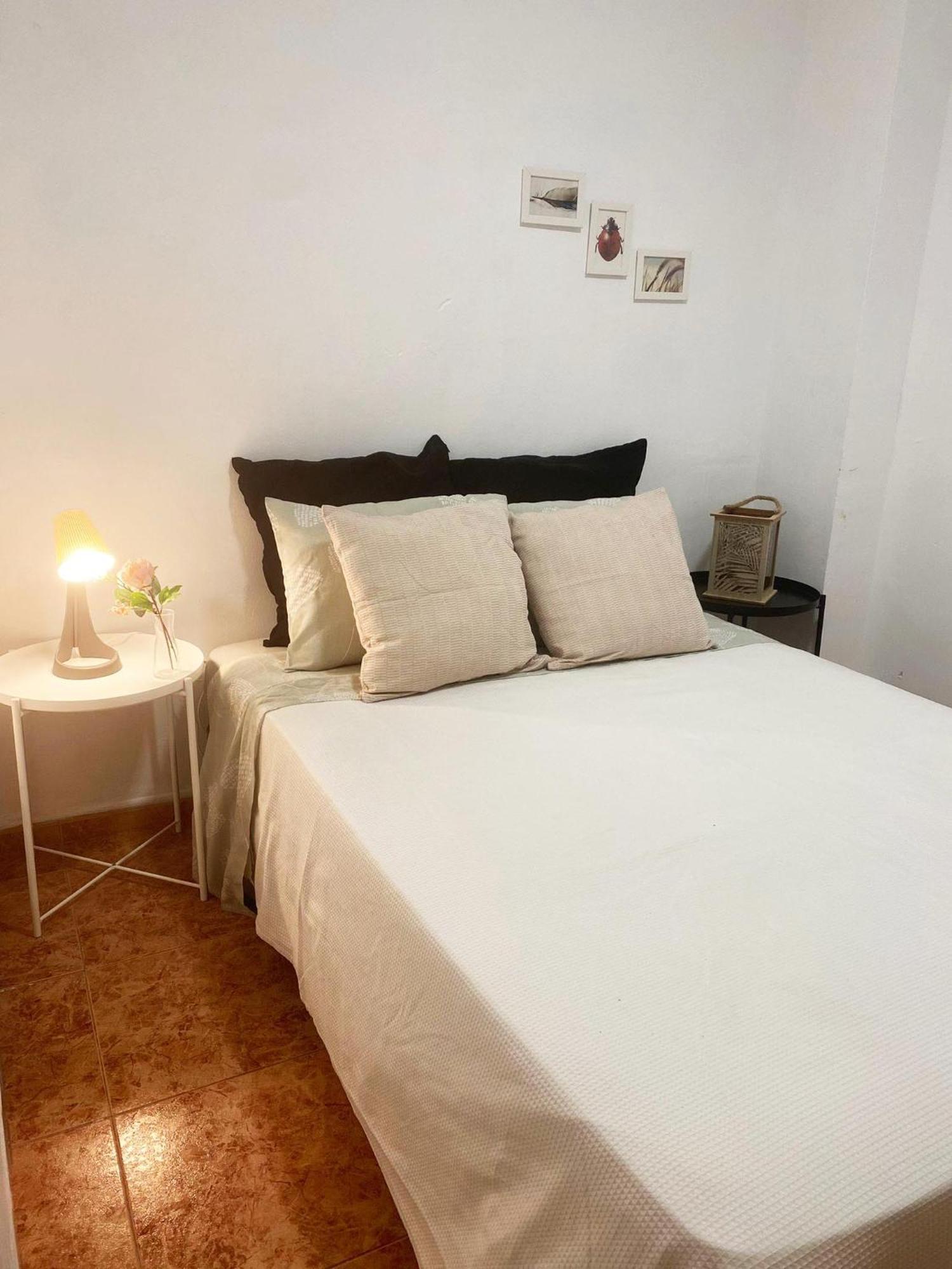 Rooms In Spacious Beach Flat In Valencia Kültér fotó
